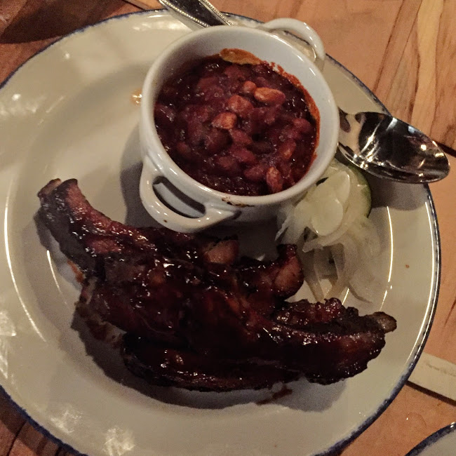 Pecan-smoked ribs, Giant